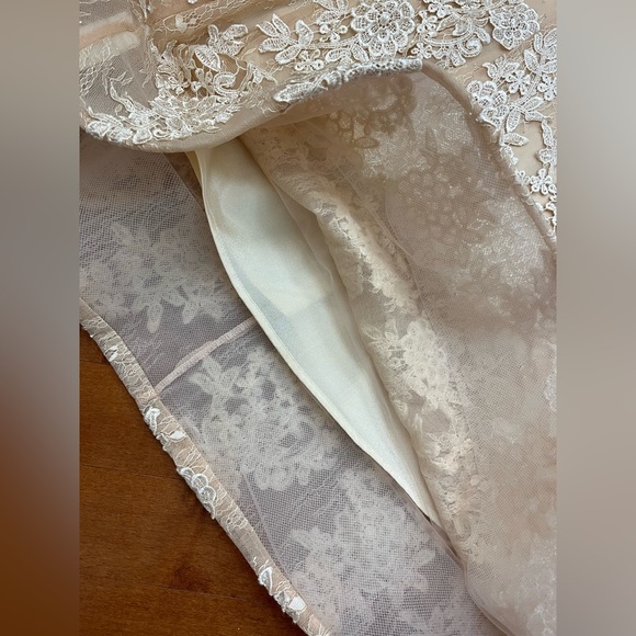 Adorable Floral Appliqué Dress! - Picture 4 of 5